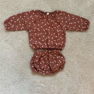 Quincy Mae Cinch Long Sleeve Tee and Bloomer Set in Clay Ditsy